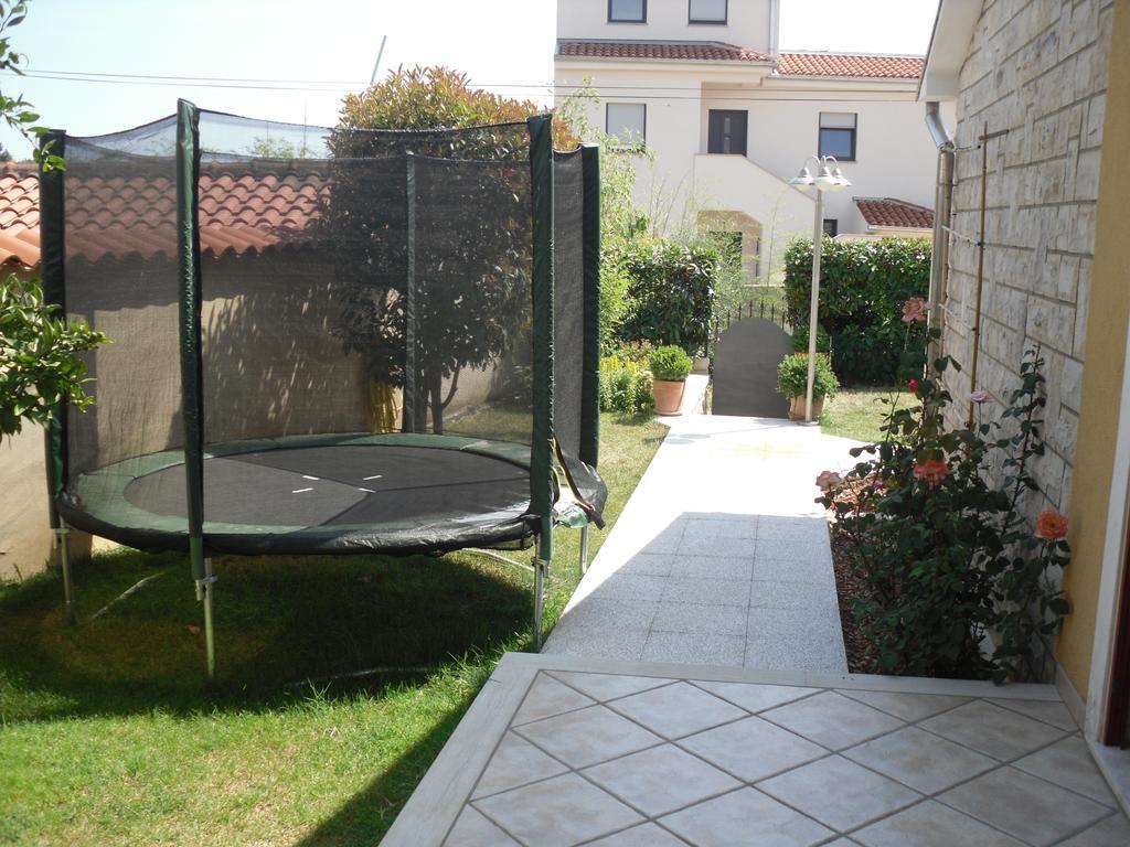 Holiday Pool House Pula Quarto foto